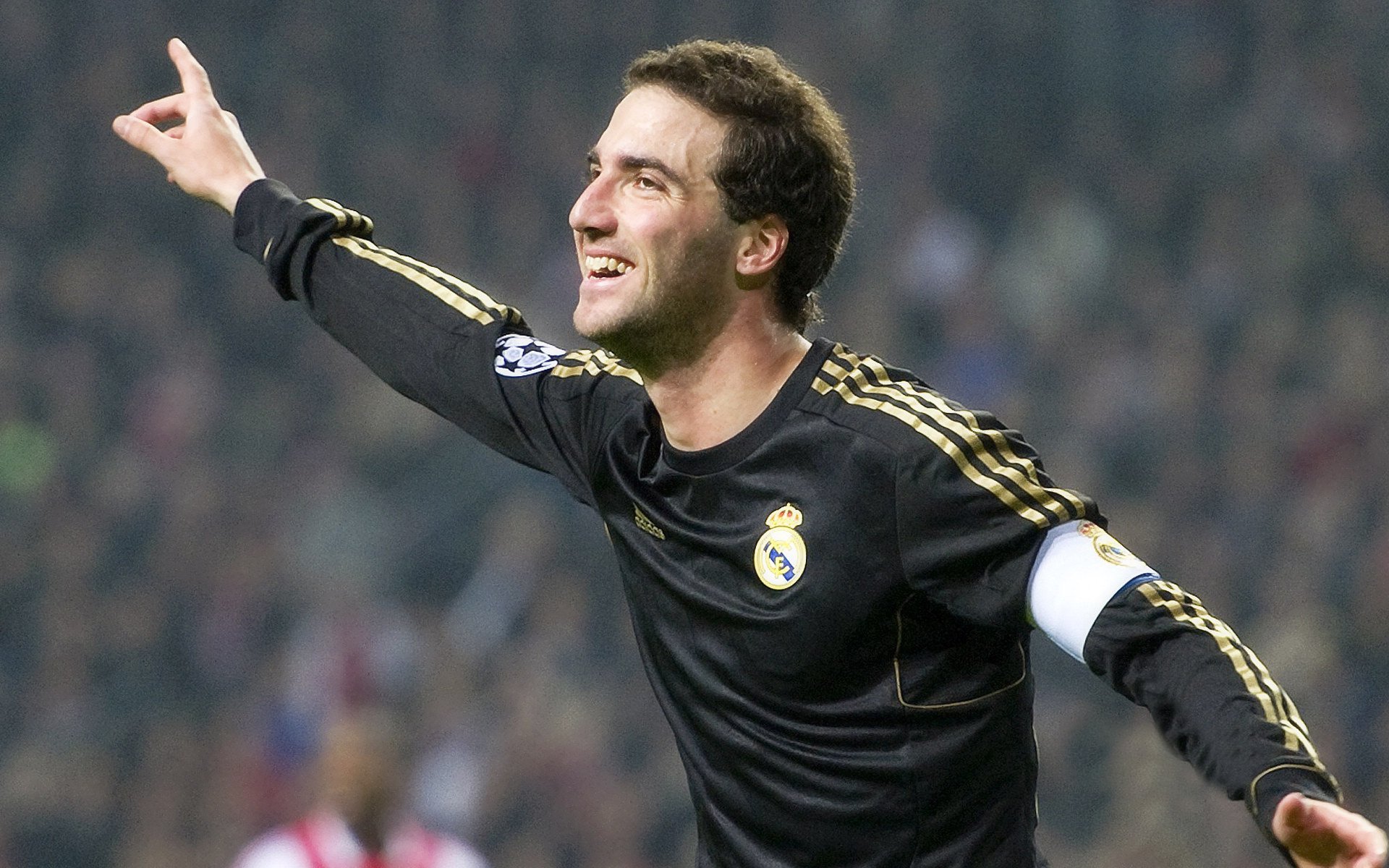 莱德基蝉联五连冠成历史第一人，莱德基赛事